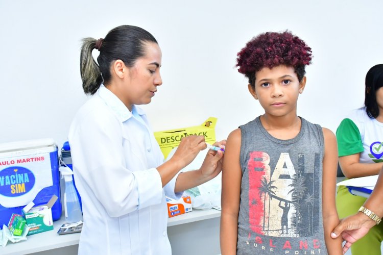 Floriano inicia vacinação nas escolas