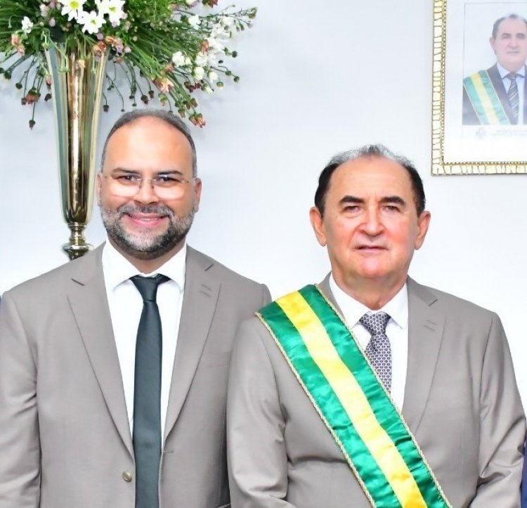 Posse do prefeito Antônio Reis e do vice-prefeito Joab Curvina marca início de nova gestão em Floriano