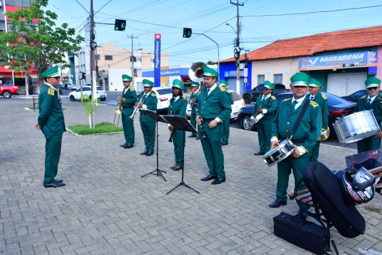 Missa em ação de graças e hasteamento de bandeiras precedem solenidade de posse do prefeito e vice de Floriano