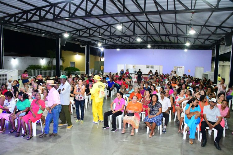 Prefeitura de Floriano realiza festa das mães para beneficiárias dos programas sociais da SEMDAS