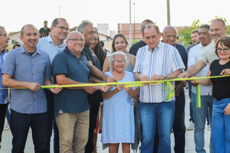 Prefeitura entrega duas importantes pontes à população nos 128 anos de Floriano