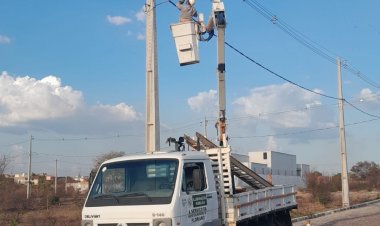 Prefeitura de Floriano realiza 590 serviços de iluminação pública no mês de outubro