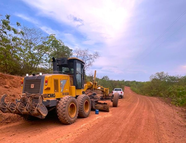 Infraestrutura de Floriano recupera estradas vicinais do município