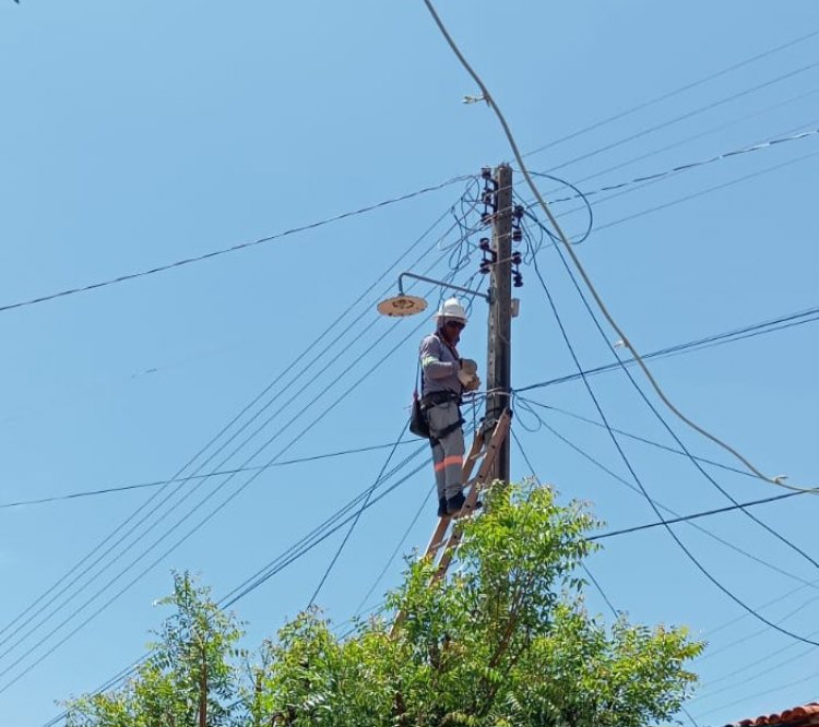 Iluminação Pública: Prefeitura de Floriano realiza mais de 600 serviços em dezembro de 2025