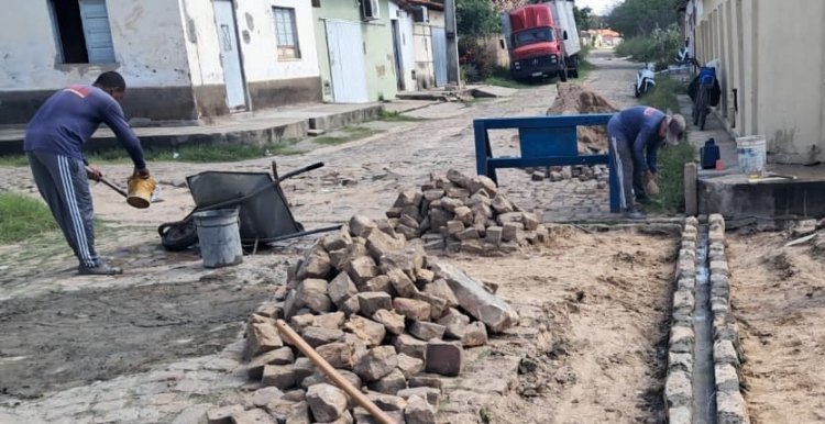 Prefeitura executa operação Tapa-buracos em 13 bairros de Floriano no mês de janeiro