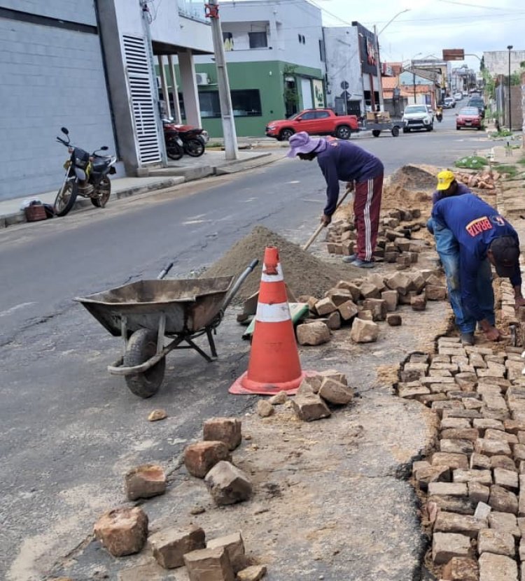 Prefeitura executa operação Tapa-buracos em 13 bairros de Floriano no mês de janeiro