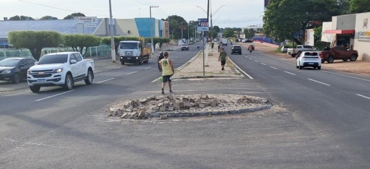 Prefeitura executa operação Tapa-buracos em 13 bairros de Floriano no mês de janeiro