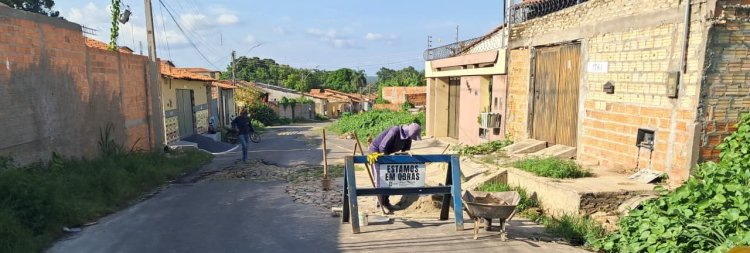 Prefeitura de Floriano realiza operação Tapa-Buracos em 14 bairros no mês de fevereiro