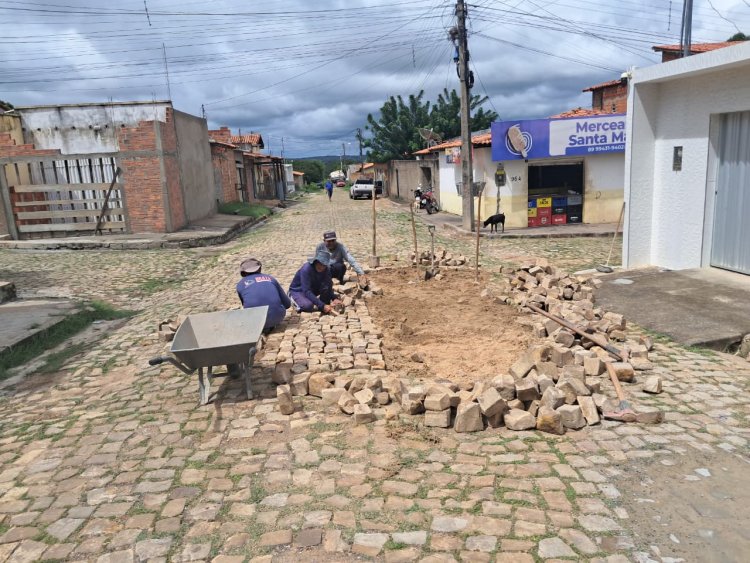 Prefeitura de Floriano realiza operação Tapa-Buracos em 14 bairros no mês de fevereiro