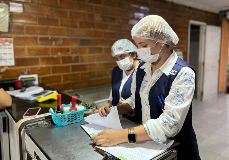 Vigilância Sanitária de Floriano inspeciona pizzarias e reforça orientações sobre segurança alimentar