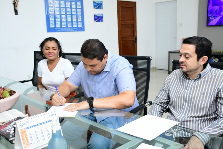 Prefeitura de Floriano autoriza novos investimentos em infraestrutura e saúde