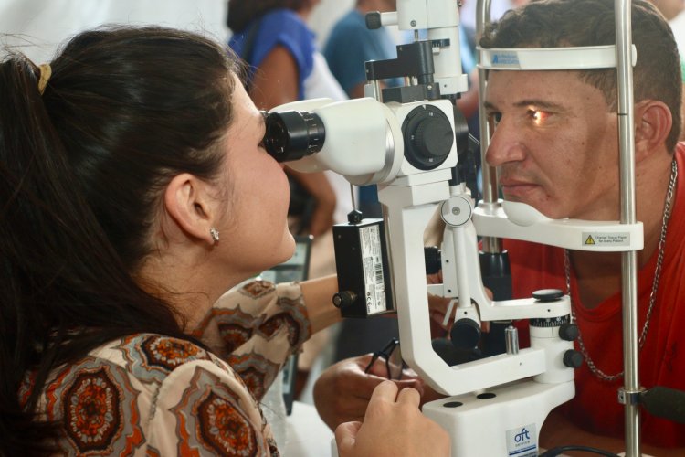 Gestores da região visitam serviços da Carreta da Oftalmologia em Floriano