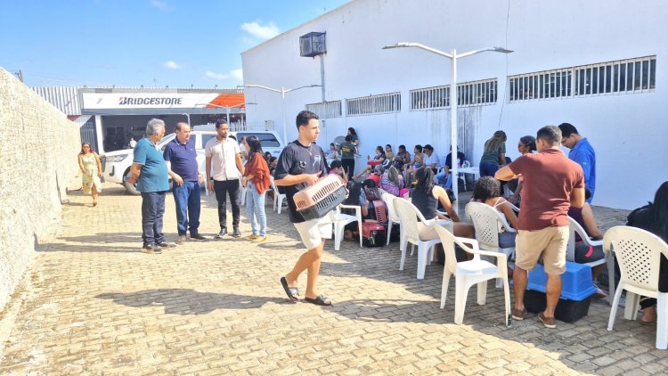 Floriano recebe Busão da Castração e oferta 500 procedimentos gratuitos para cães e gatos