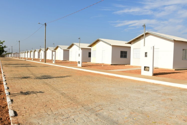 Prefeitura de Floriano entrega 72 casas no Residencial Cajueiro II e anuncia mais 150 unidades