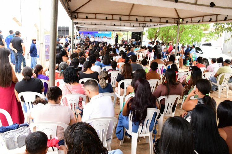 Prefeitura de Floriano entrega 72 casas no Residencial Cajueiro II e anuncia mais 150 unidades