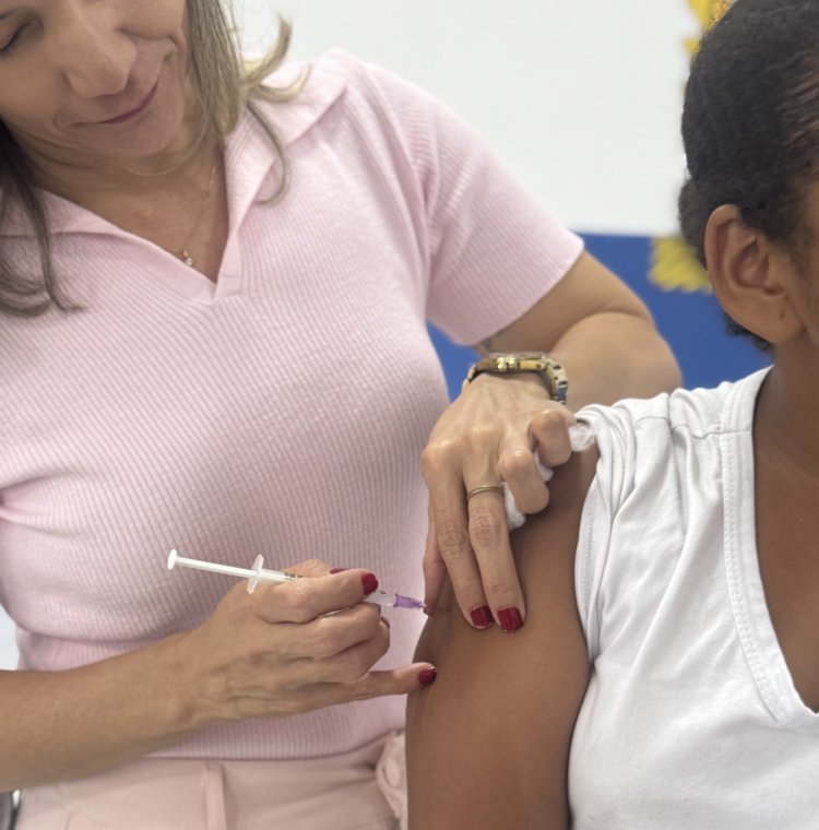 Saúde realiza ação de vacinação no Papa Pombo e reforça proteção de crianças e adolescentes