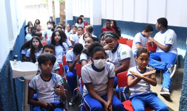 Alunos participam de atividade em alusão ao dia da Matemática