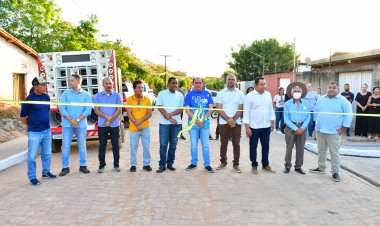 Floriano, 126 anos: Prefeitura entrega quase 4 mil m² de calçamento no bairro São Cristóvão