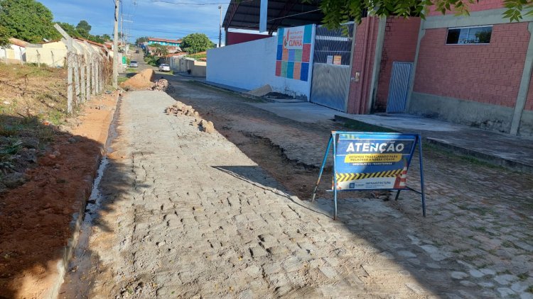 Infraestrutura de Floriano avança na recuperação de ruas e estrada rural