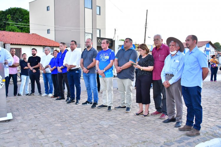 Prefeitura de Floriano entrega reforma de cinco rotatórias