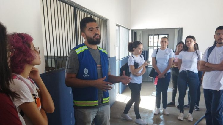 Estudantes de enfermagem fazem visita técnica ao Centro de Zoonoses de Floriano