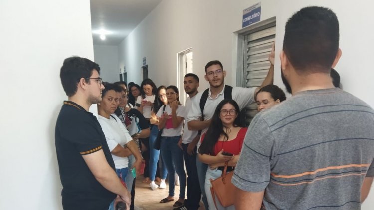 Estudantes de enfermagem fazem visita técnica ao Centro de Zoonoses de Floriano