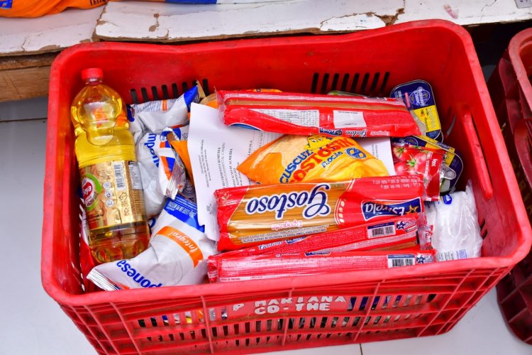 Educação de Floriano distribui produtos da alimentação escolar