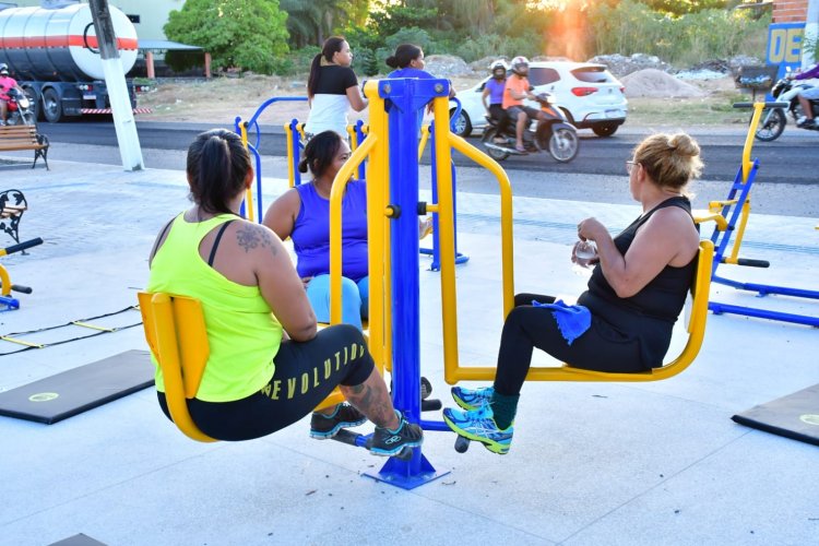 Saúde de Floriano instala turma de atividade física na praça da UESPI