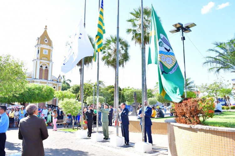 Desfile Cívico marca as comemorações pela Independência do Brasil em Floriano