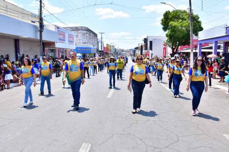 Desfile Cívico marca as comemorações pela Independência do Brasil em Floriano