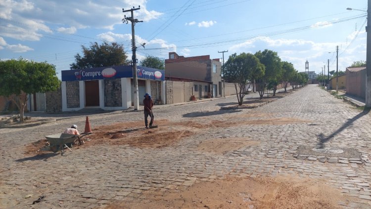 Infraestrutura: serviço de tapa-buracos chega a mais seis bairros de Floriano