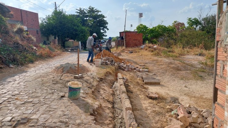 Infraestrutura: operação tapa-buracos faz manutenção em 20 ruas de dez bairros de Floriano