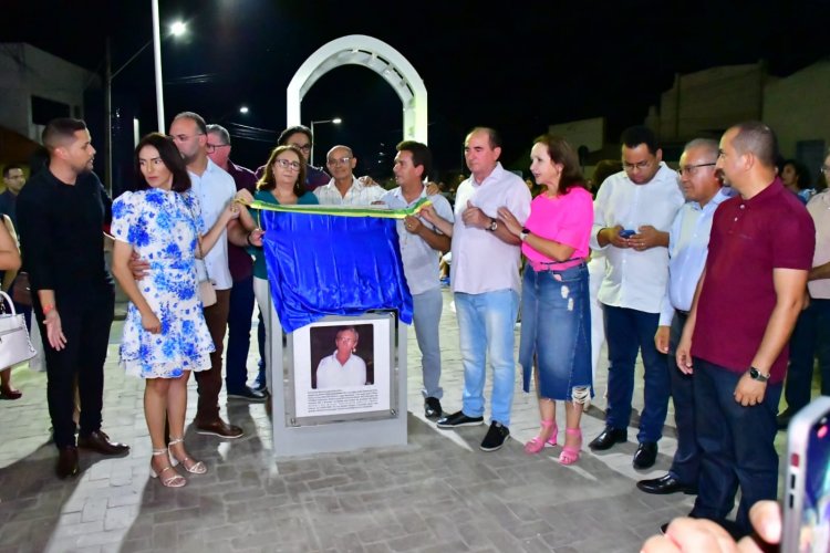 Prefeitura de Floriano inaugura Largo Raimundo Marreiros no bairro Ibiapaba