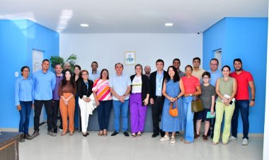 Reunião na Prefeitura de Floriano discute tratativas do programa ‘Minha Casa, Minha Vida’