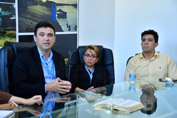 Reunião na Prefeitura de Floriano discute tratativas do programa ‘Minha Casa, Minha Vida’