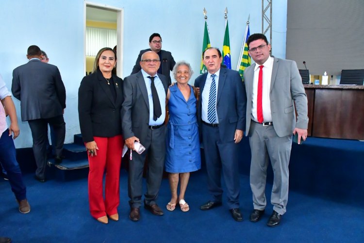 Prefeito de Floriano abre Ano Legislativo 2024 levando sua mensagem à Câmara Municipal