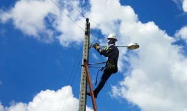 Infraestrutura intensifica serviços de Iluminação para atender as zonas urbana e rural de Floriano