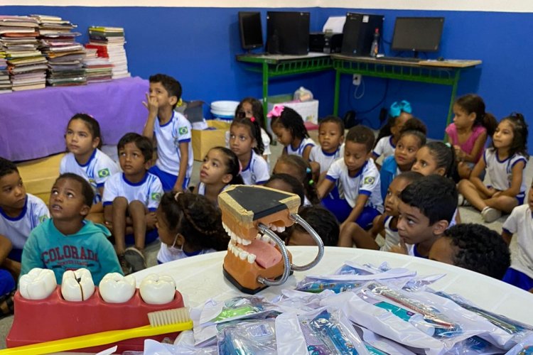 Saúde Bucal realiza ações e incentiva alunos da rede municipal de educação