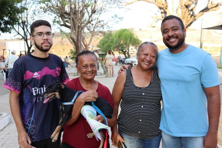 Meu Amigo Pet leva serviços gratuitos ao bairro Bom Lugar