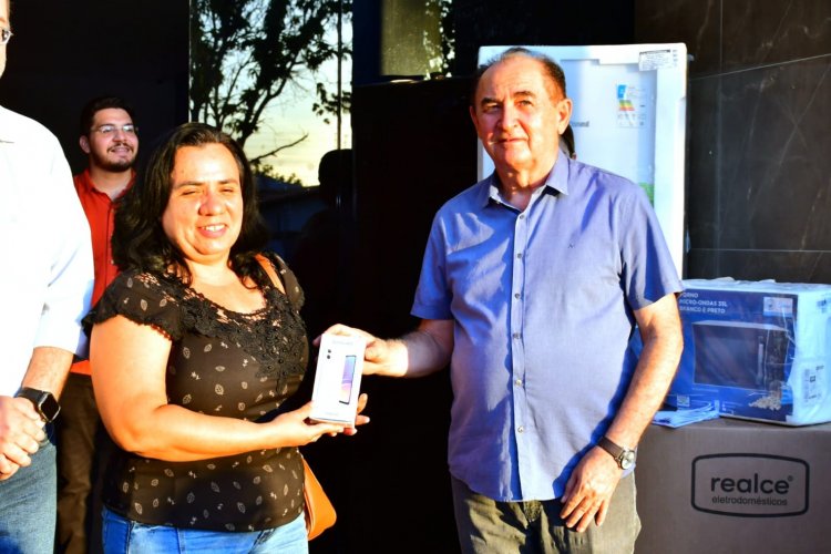 Prefeitura de Floriano entrega prêmios aos ganhadores da campanha IPTU premiado