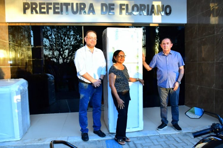 Prefeitura de Floriano entrega prêmios aos ganhadores da campanha IPTU premiado