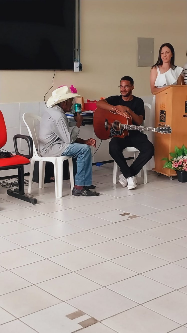 Idosos do CRAS I participam do III Seminário Interdisciplinar de Geriatria e Gerontologia na UFPI