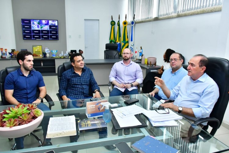 Prefeito de Floriano e Grupo FS se reúnem para tratar sobre a implantação de um Terminal de Combustível na cidade