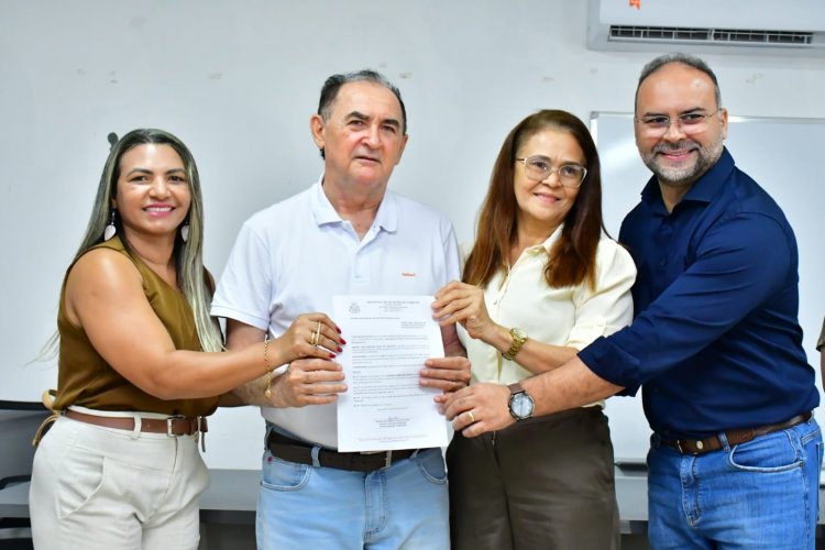 Empossados novos gestores escolares da rede municipal de ensino de Floriano