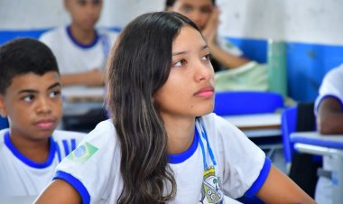 Aula inaugural marca início do ano letivo da rede municipal de Floriano