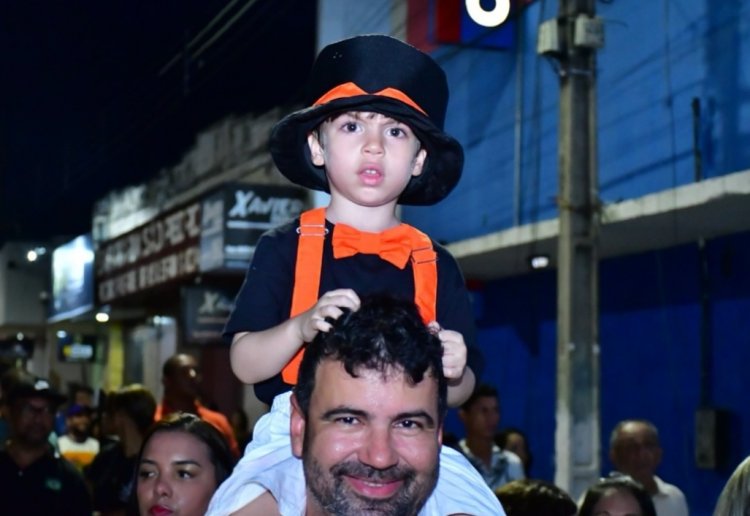 Carnaval da Família e festa no Cais: alegria contagia foliões de todas as idades