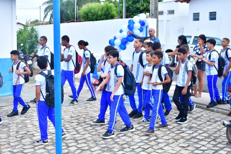 Aula inaugural marca início do ano letivo da rede municipal de Floriano