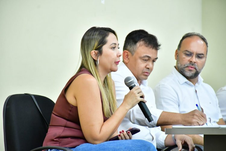 Prefeito de Floriano se reúne com agentes de saúde e de endemias para discutir melhorias para a categoria