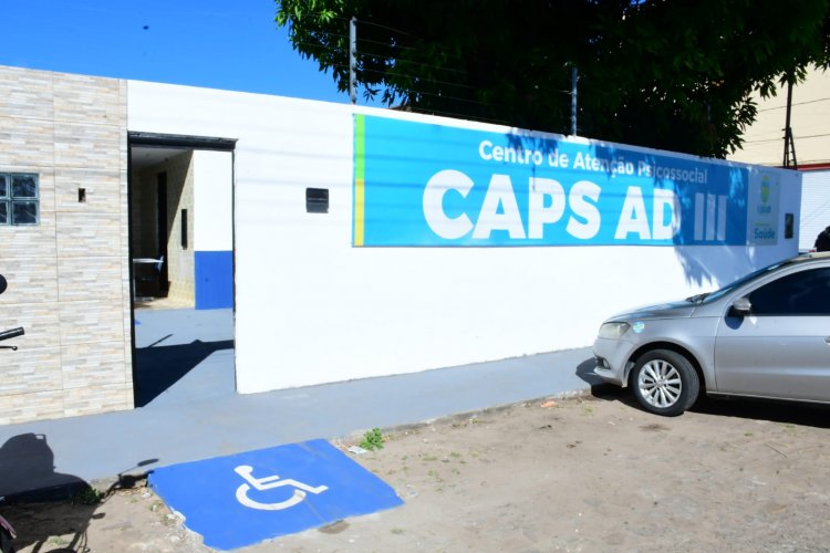 Prefeitura de Floriano apresenta novas instalações do CAPS AD III em visita institucional