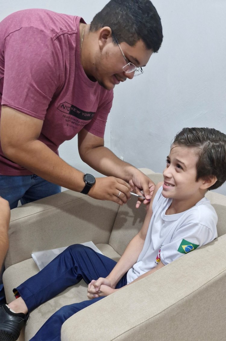 Saúde de Floriano realiza imunização para prevenir a gripe em comunidade escolar